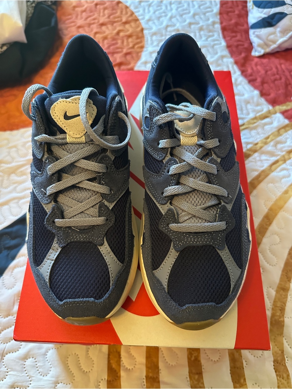 Nike Navy and Light Blue Mesh Low-Top Sneakers